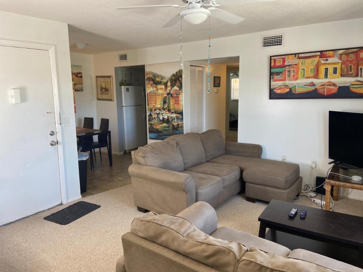 Private Room In A 2 Bedroom 1 Bathroom Shared With Host, On The Beach, Surrounded By Resorts, Only 2 People Max St. Pete Beach Exterior foto